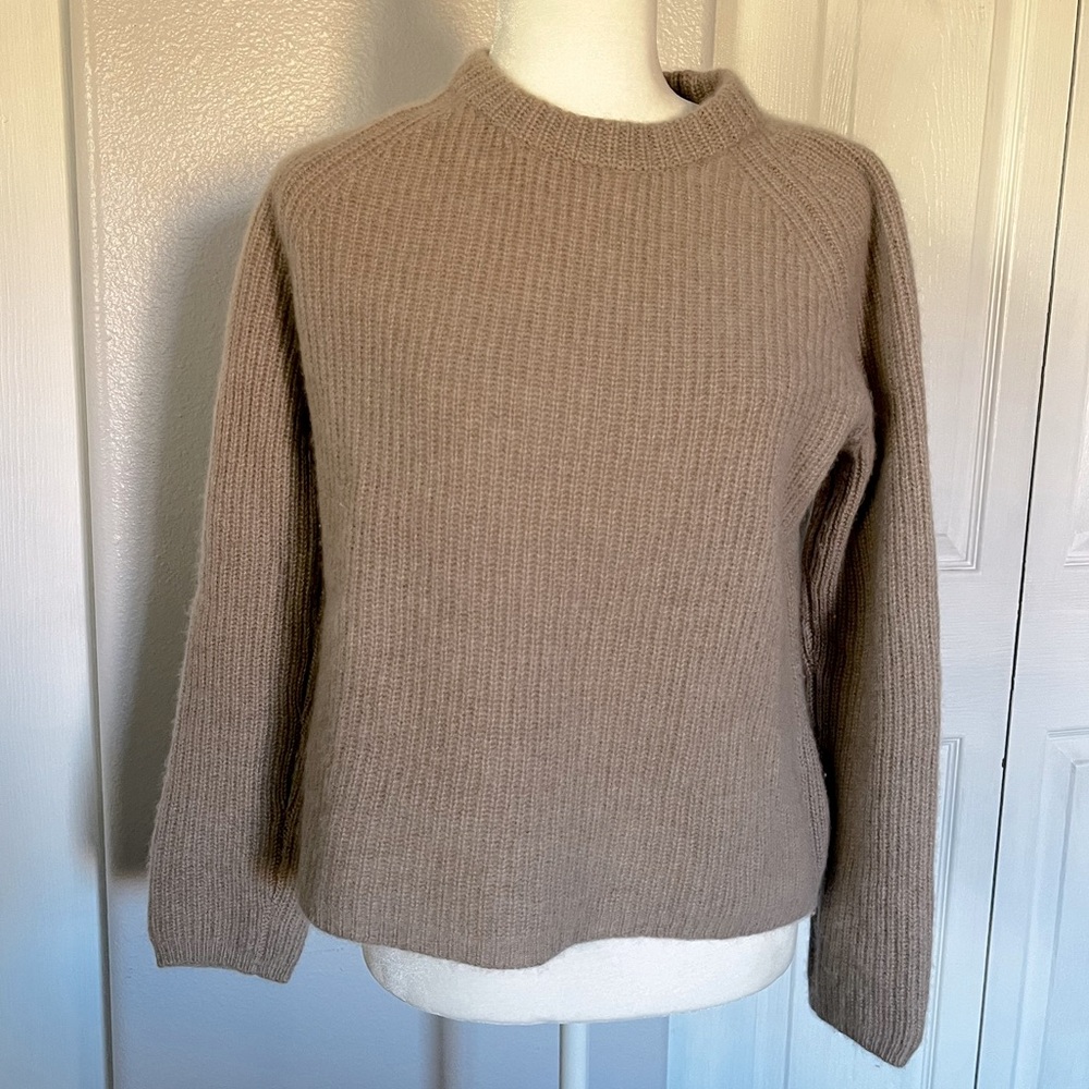 Quince 100% cashmere tan sweater size L